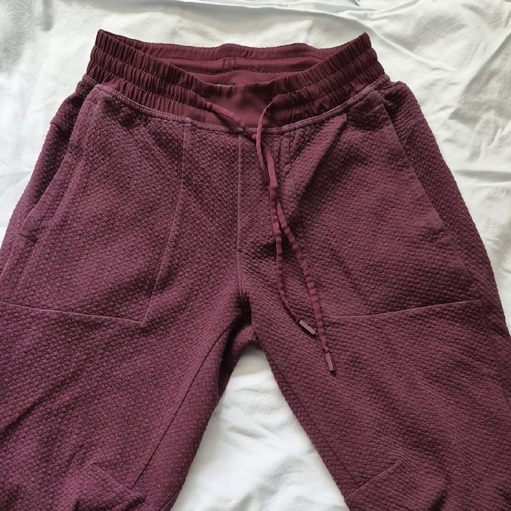 LULULEMON Burgundy Joggers Small